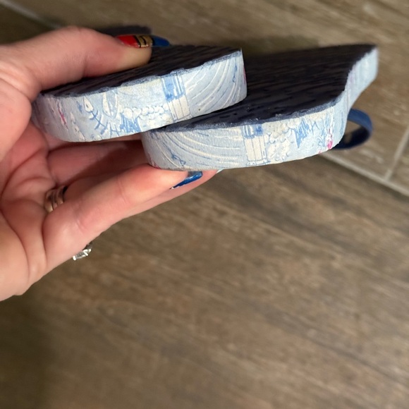 Vineyard Vines Blue Strap Nautical Flip Flops - Picture 6 of 7